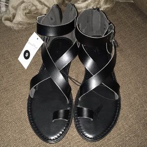 super cute sandals!